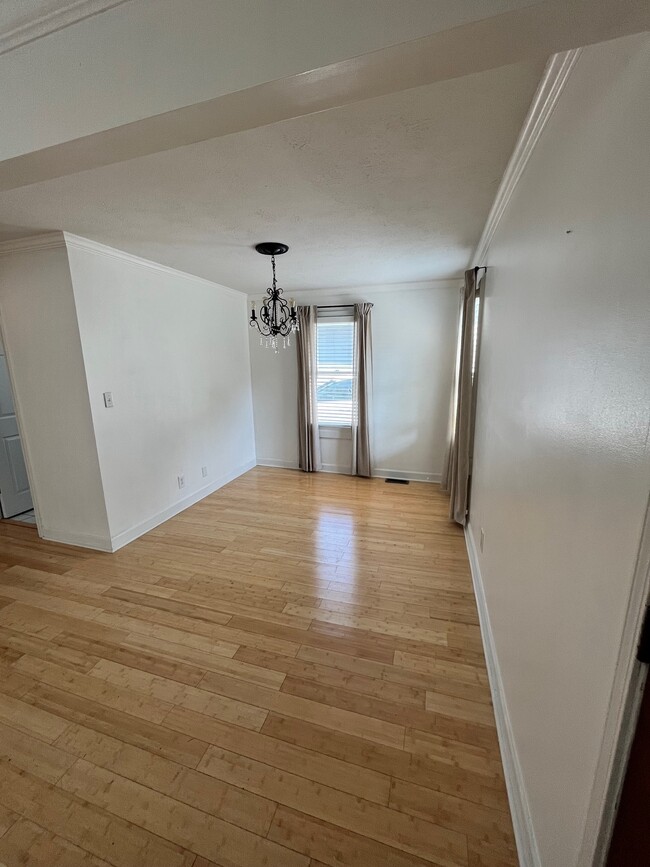 Foto del edificio - 4922 Ralston Ave