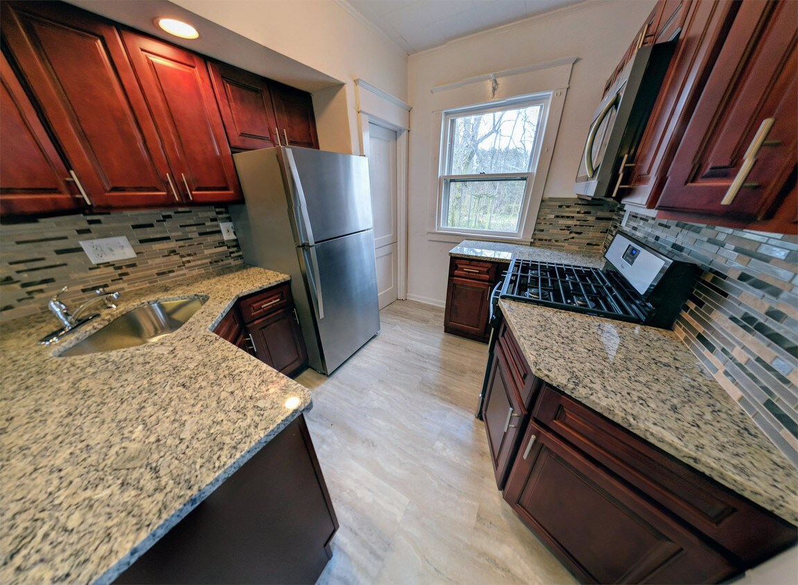 Foto principal - 1035 Milton Ave