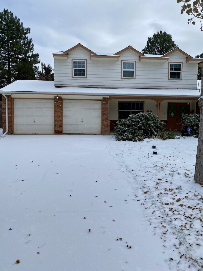 Don't miss out on this 5 bed 2.5 bath hous... - Don't miss out on this 5 bed 2.5 bath hous... Apartment