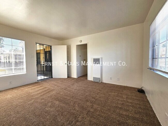 Foto del edificio - 1027 E 7th St