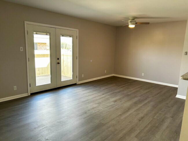 Foto del edificio - 305 Greenbriar St