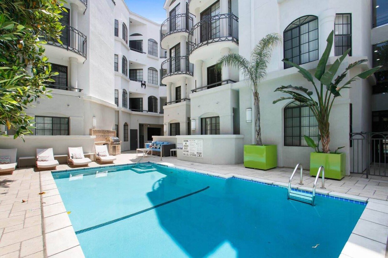 Burton Apartments in Los Angeles, CA