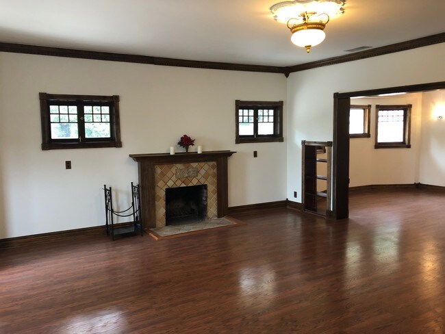 Foto del edificio - 263 W Highland Ave