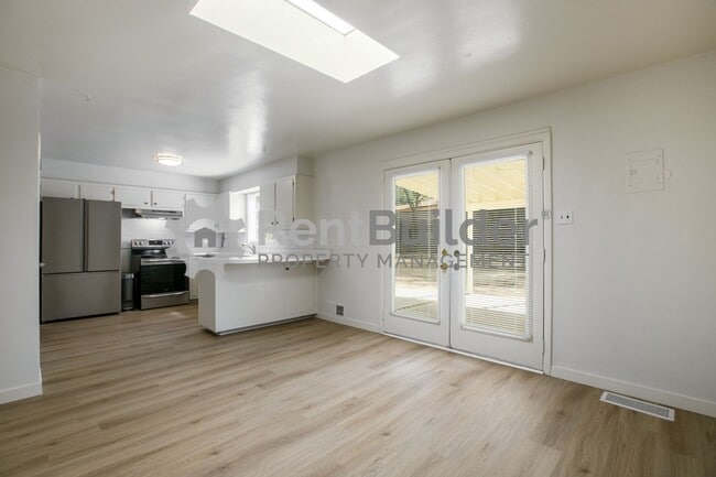 Foto del edificio - CALL US TODAY AT (505) 808-6467 TO SCHEDUL...