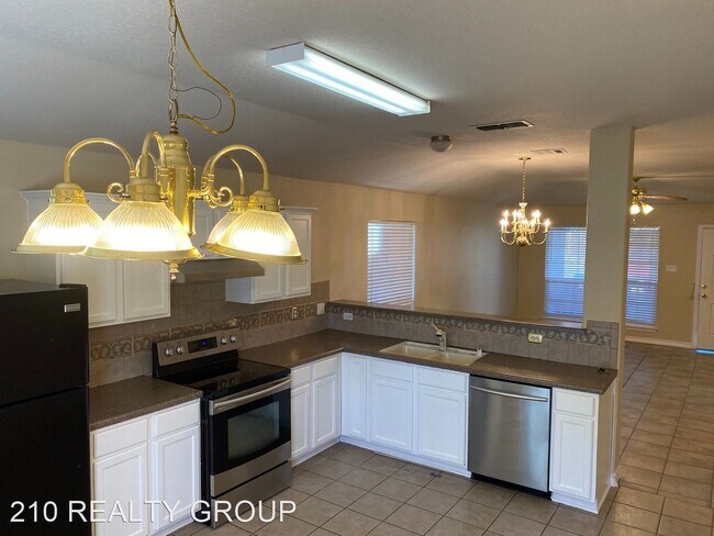 Building Photo - 3 br, 2 bath House - 1810 Mountain Star