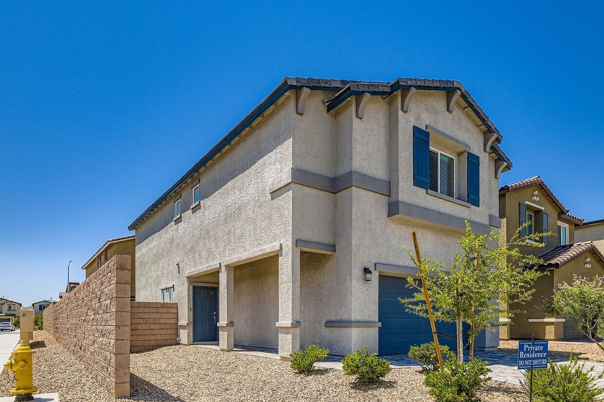 Foto principal - Spacious & Smart: Southern Highlands 4-Bed...