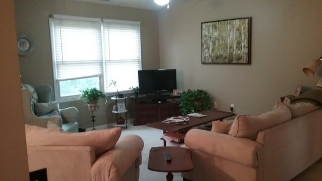 Building Photo - 112 Merganser Ct