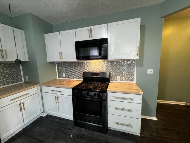 Foto del edificio - 64 Fairview St