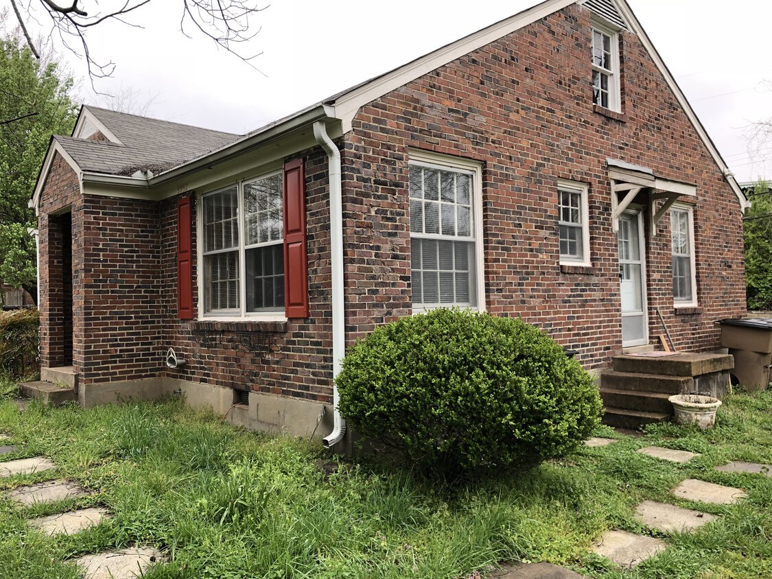 Primary Photo - 5562 Knob Rd