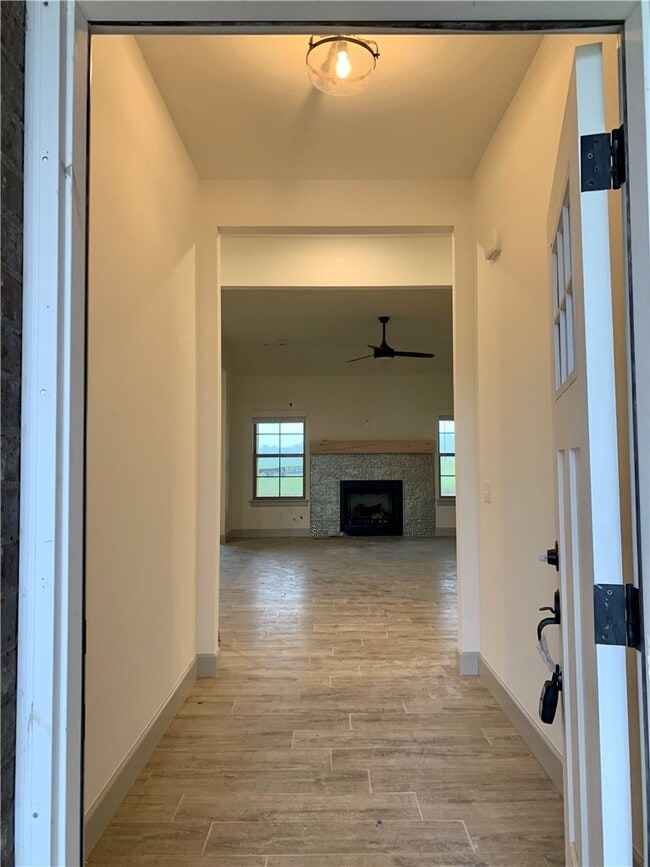 Building Photo - 1036 Parker Ln