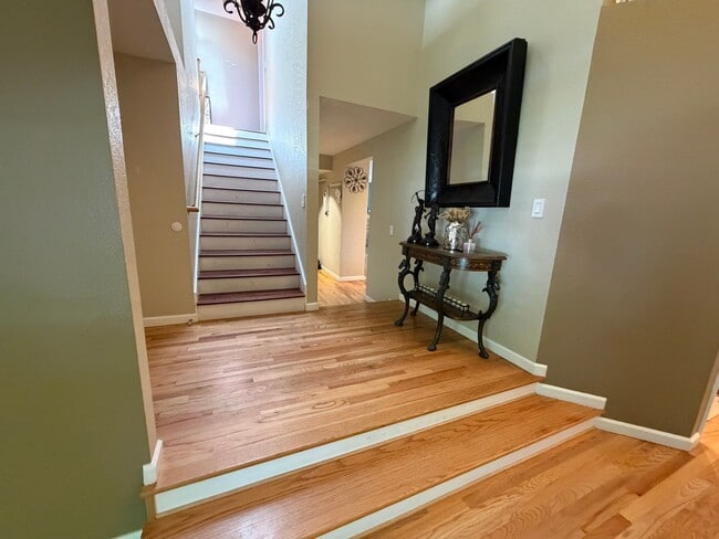 Building Photo - 3113 Sweet Clover St