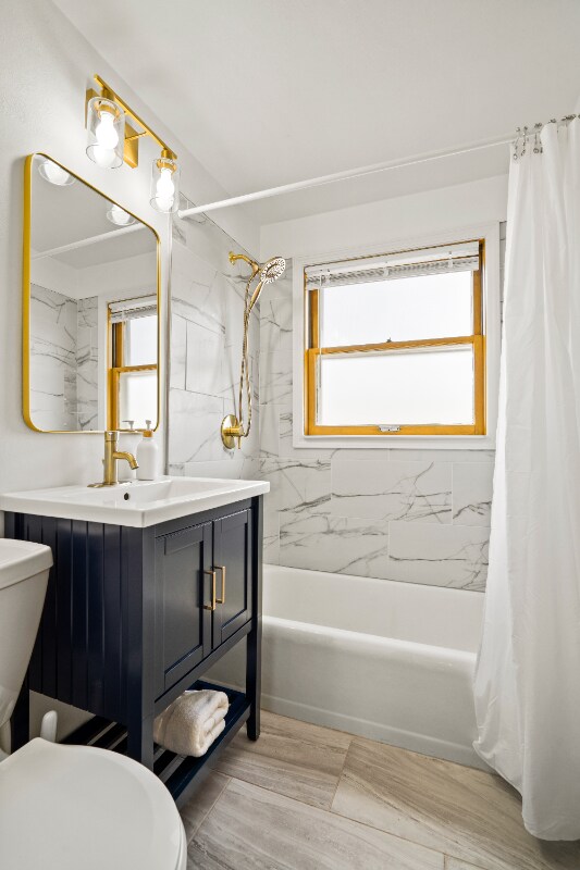 Building Photo - 415 S 86th St