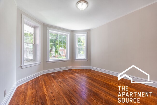 Photo - 2110 N Avers Ave Apartment