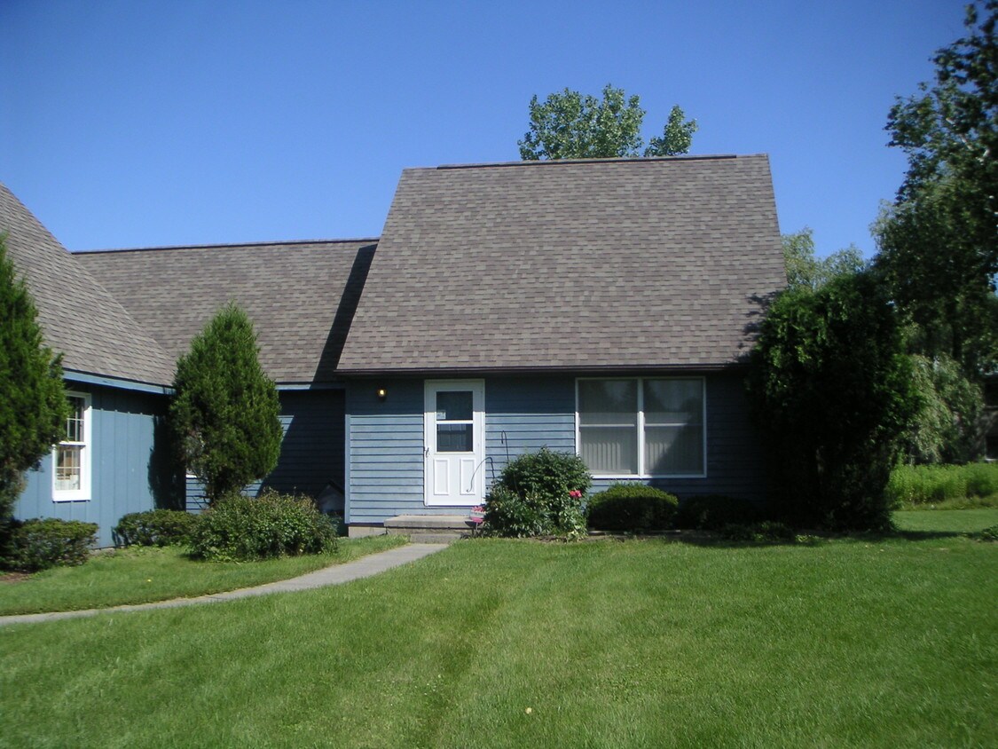 130 Cambridge Pl, Ithaca, NY 14850 Townhouse for Rent in Ithaca, NY