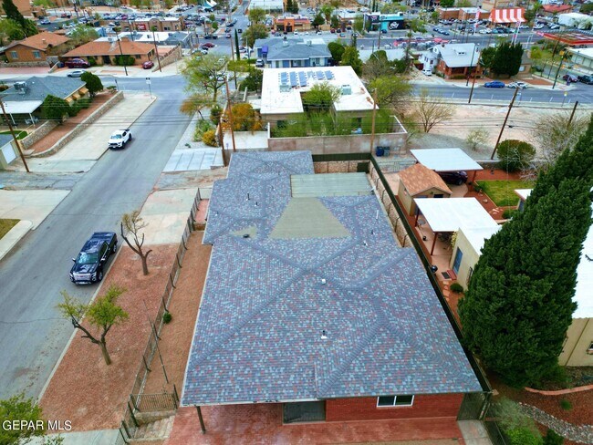 Building Photo - 321 Blanchard Ave