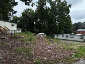 Building Photo - 7530 Lone Oak St