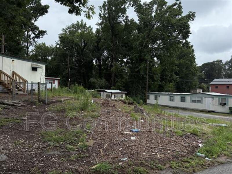 Foto principal - 7530 Lone Oak St