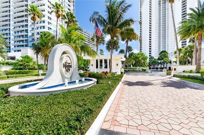 Foto del edificio - 3000 N Ocean Dr