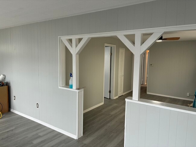 Building Photo - 27 Illinois Ave