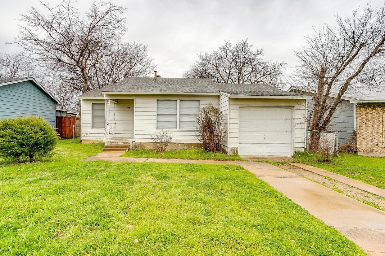Primary Photo - 2 bed 1 Bath located near Southwestern Bap...