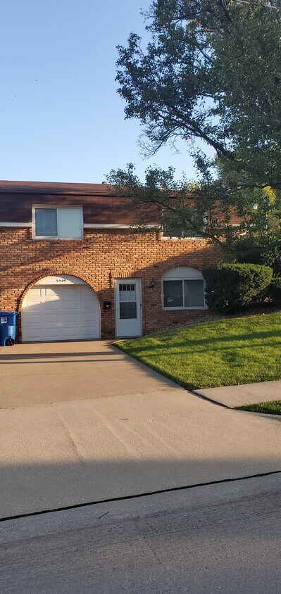 Foto principal - 3509 37th Ave