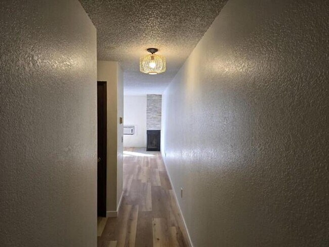 Foto del edificio - 1-Bedroom Condo with Amenities!