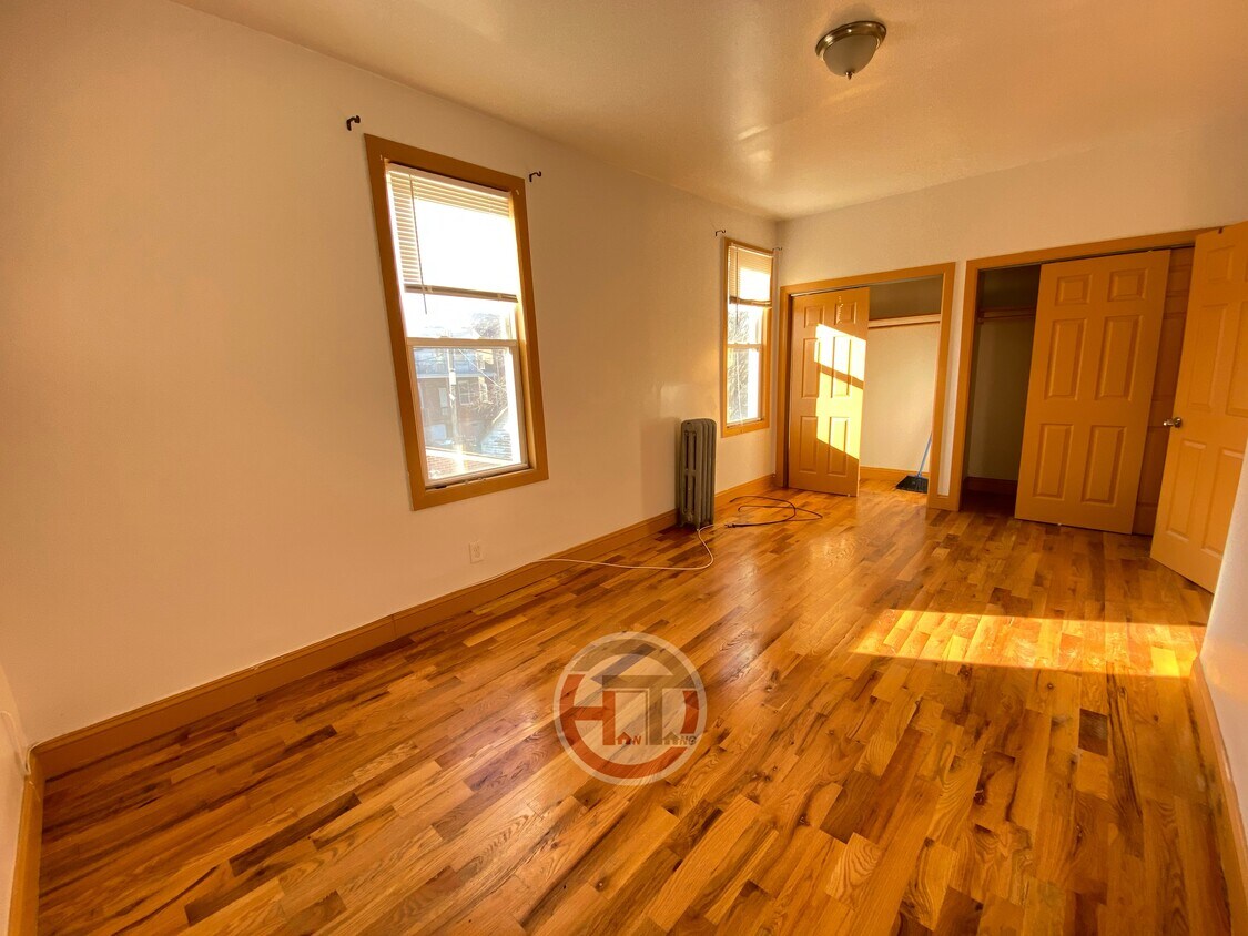 Foto principal - 1617 Yates Ave