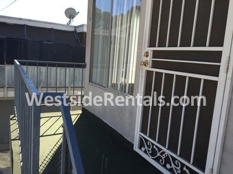 Puerta principal/Puerta de seguridad - 2708 Andreo Ave