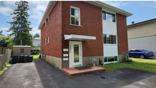 Building Photo - 2636 Don St