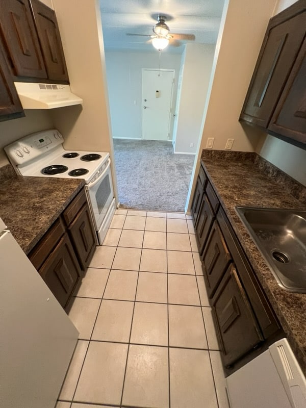 Foto del edificio - 4401 S 27th St