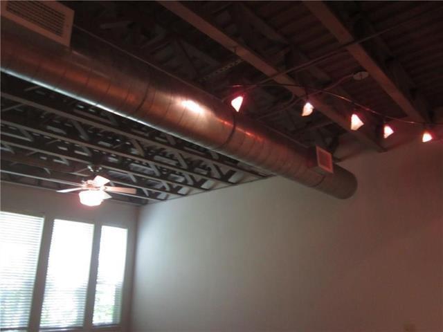 Foto del edificio - 1615 W Oleander St