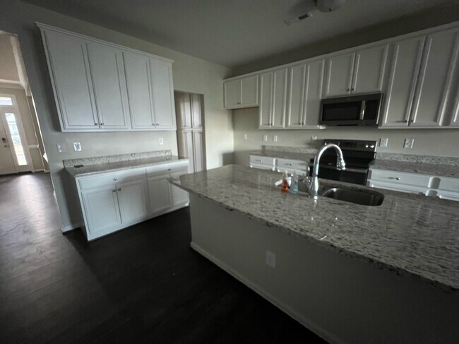Foto del edificio - 3412 Copper Creek Ln
