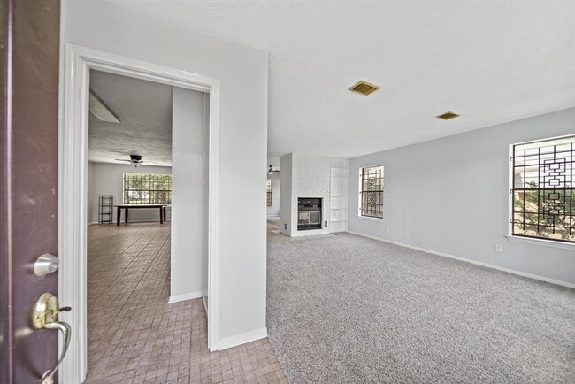 Building Photo - 3203 Milburn St