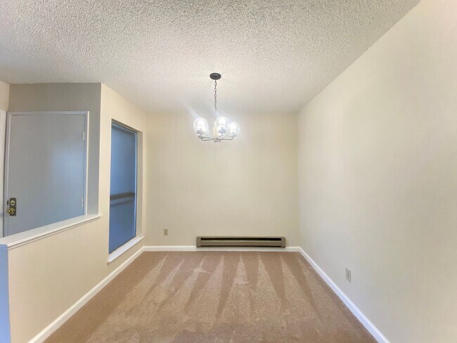 Foto del edificio - Charming Condo in Newark!
