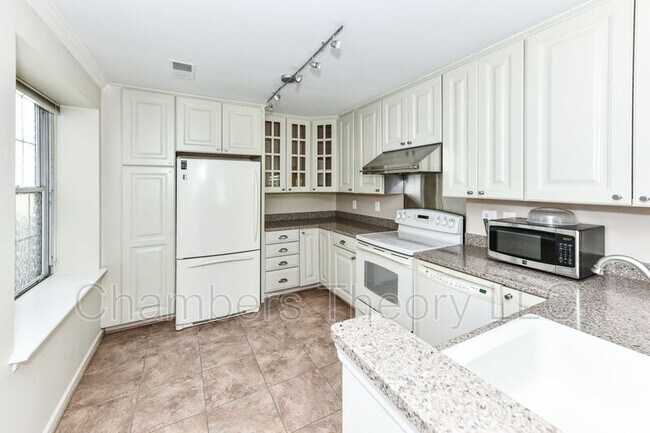 Building Photo - 2954 Yarling Ct