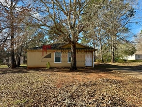 Building Photo - 10271 Peterson Rd