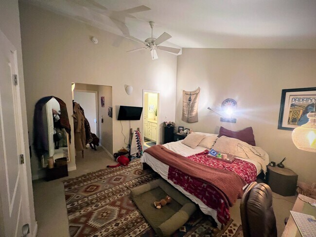 Foto del edificio - 3108 Eastwood Ct