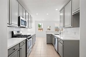 Building Photo - 16546 Cairngrove Ln