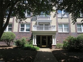 Building Photo - 1506 Colonial Ave
