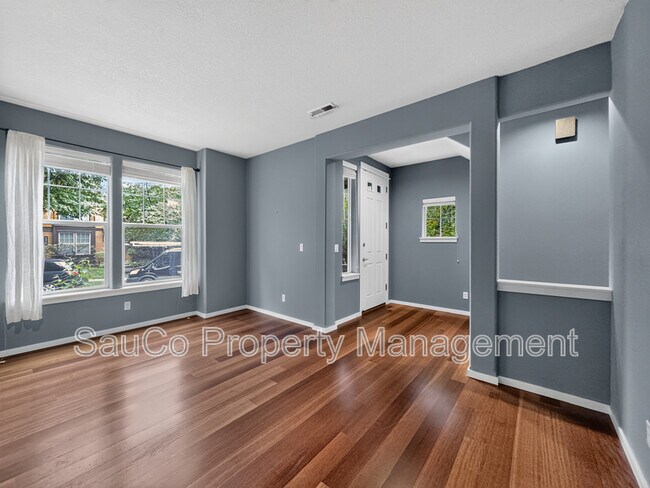 Foto del edificio - 7309 NE Stonewater St