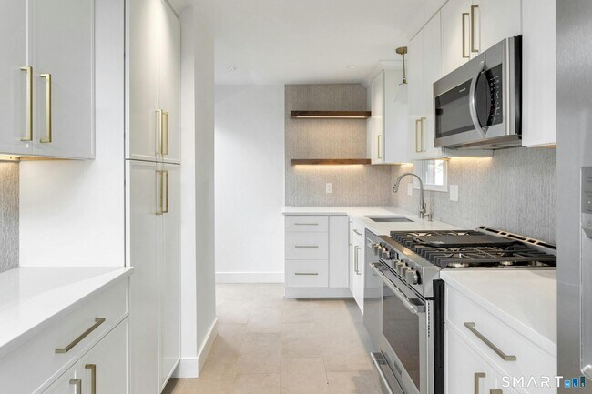 Foto del edificio - 124 Minturn Pl
