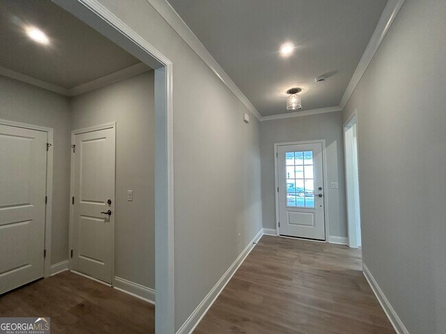 Building Photo - 473 Bandon Wy