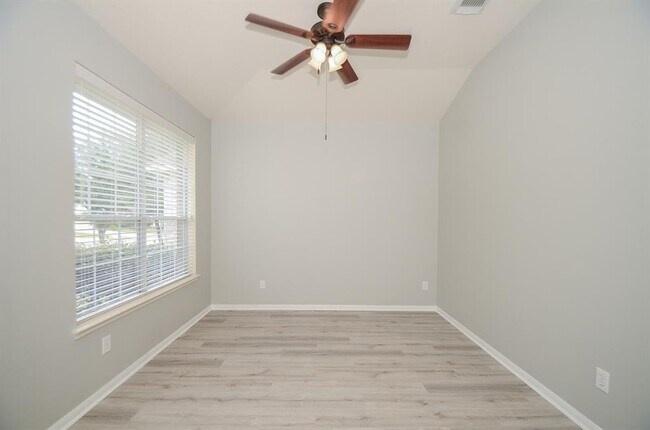 Foto del edificio - 6418 Applewood Forest Dr