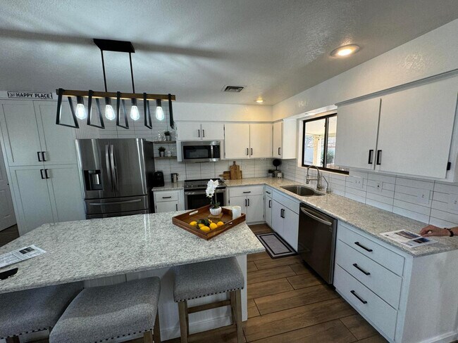 Foto del edificio - 2159 W Terrace Dr