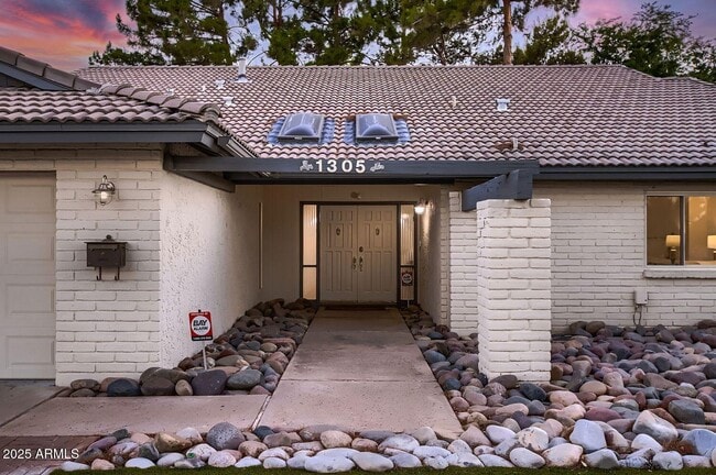 Foto del edificio - 1305 E Steamboat Bend Dr