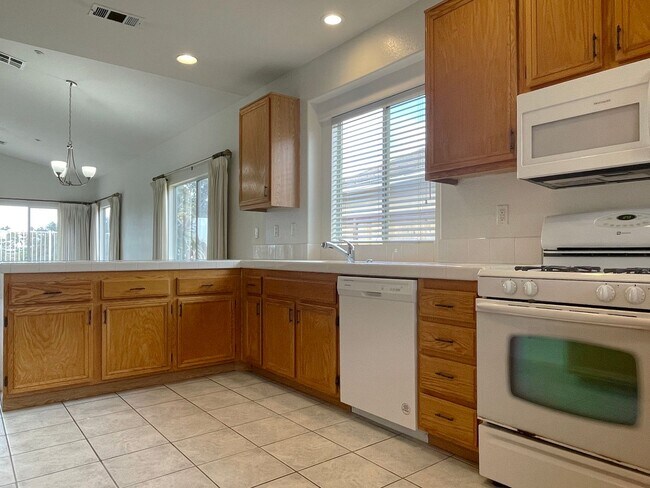 Foto del edificio - Single Story Home!