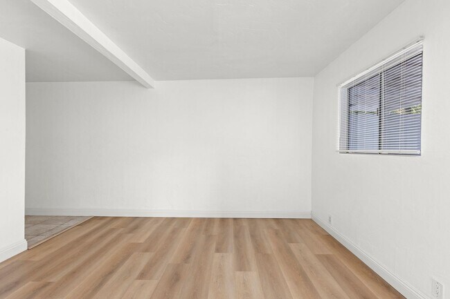 Foto del edificio - 5195-5197 Carlsbad Blvd