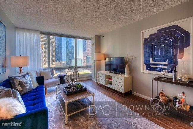 Building Photo - 1 br, 1 bath Apartment - 326 E Ohio St