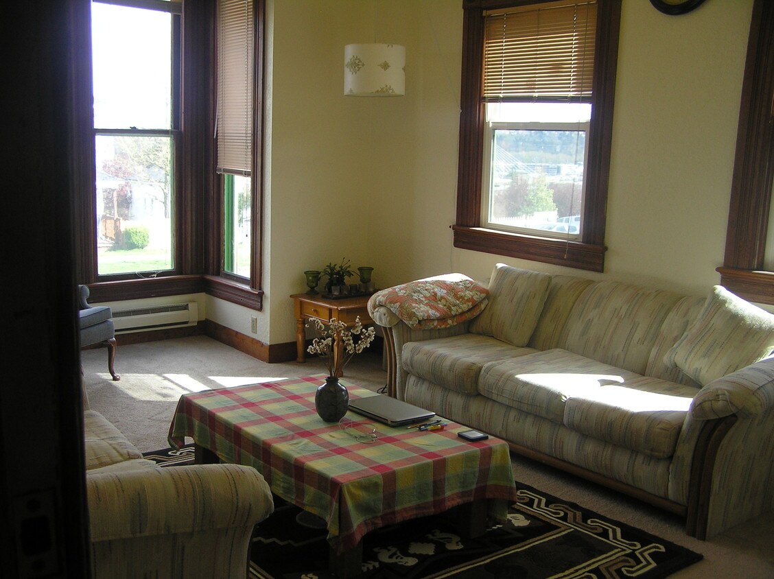 1346 S Fawcett Ave, WA 98402 Townhome Rentals in WA