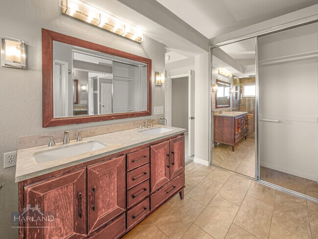 Foto del edificio - 3734 Via Las Villas